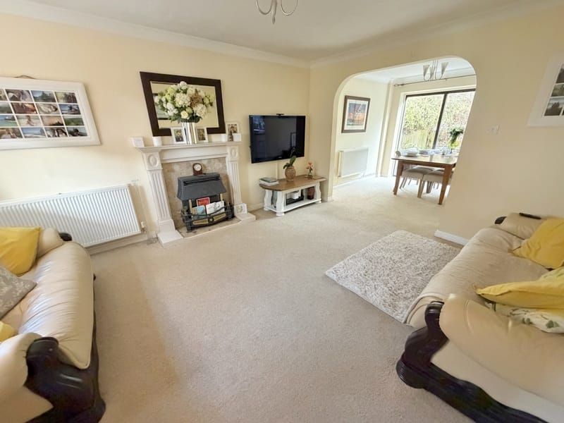 Property photo 3 of 25