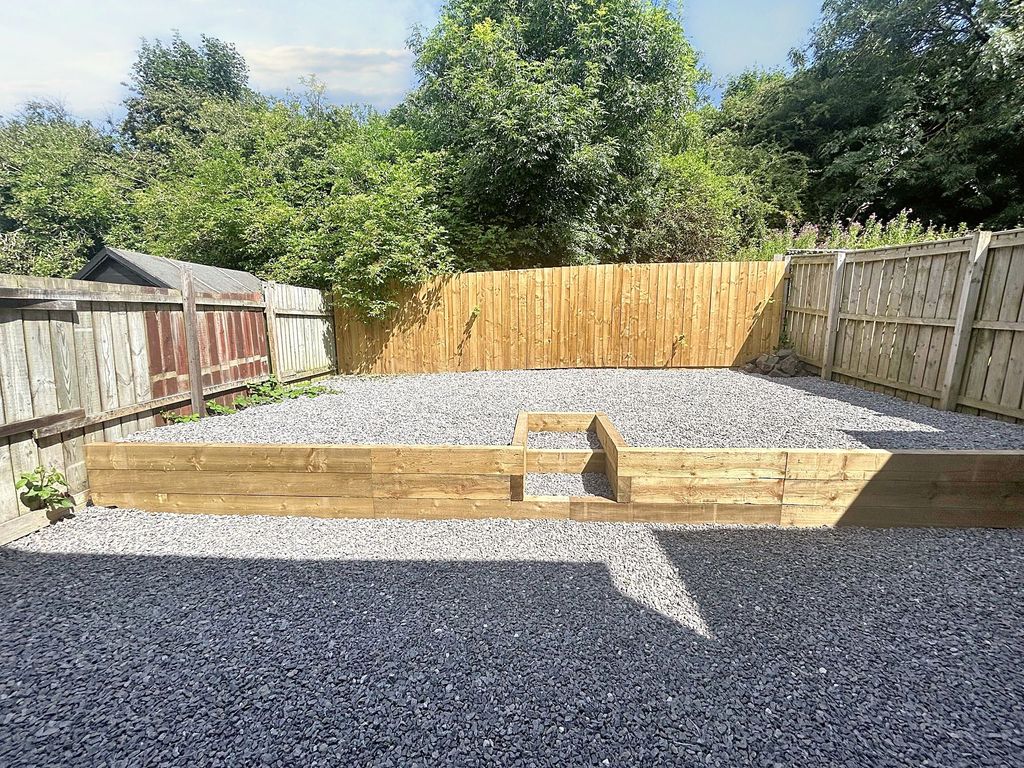 Property photo 3 of 27