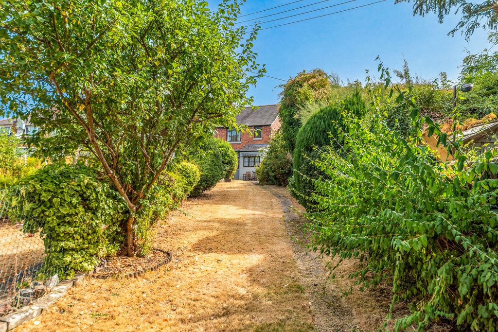 Property photo 2 of 23