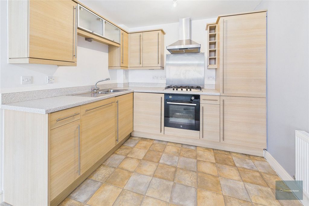 Property photo 3 of 8 Picture No. 10