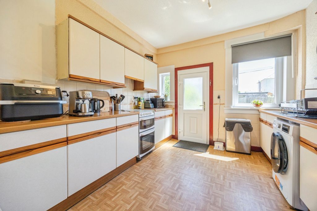 Additional image 6 of 3 bed flat for saleRosebery Crescent, Gorebridge EH23