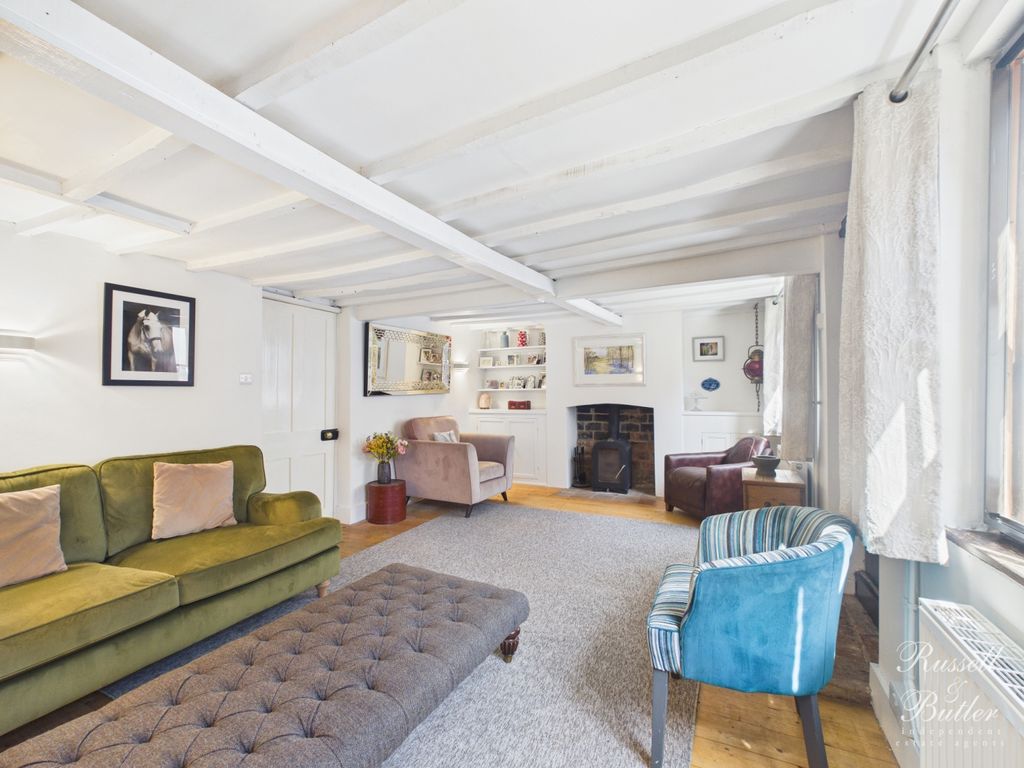 Property photo 2 of 19 Cam01995G0-Pr0436-Still005