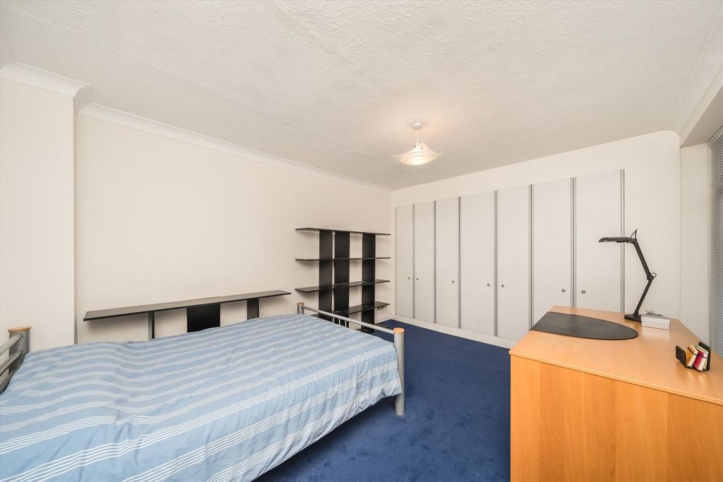 Property photo 3 of 7