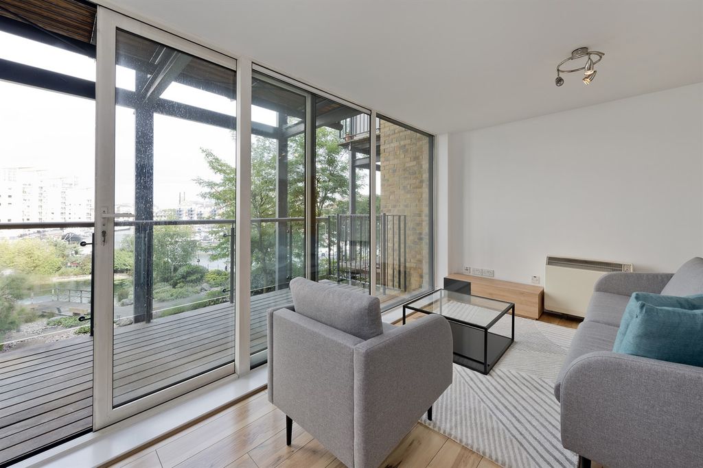 Property photo 1 of 10 (Main)