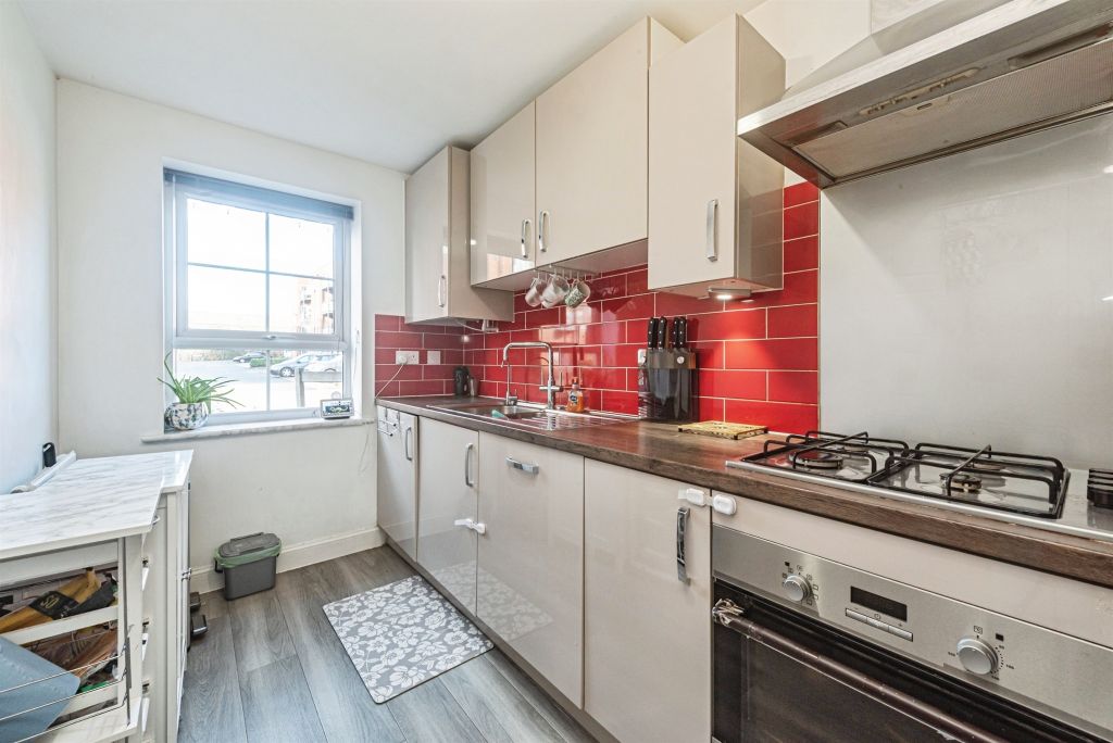 Property photo 2 of 18