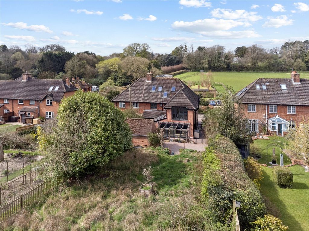 Property photo 2 of 29 Picture No. 89
