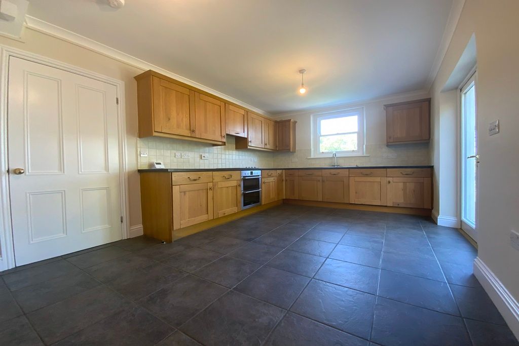 Property photo 3 of 53