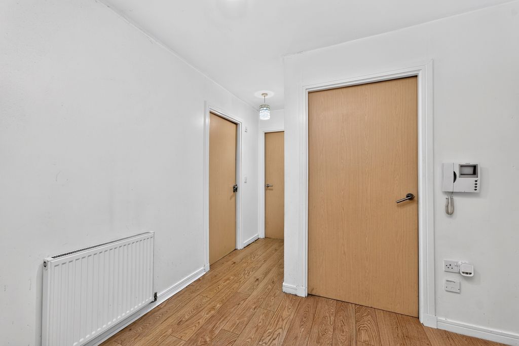 Property photo 2 of 10 Pbox-Img.Jpg