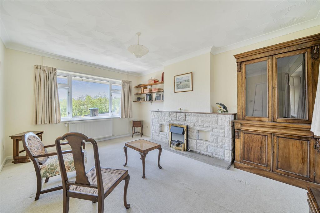 Property photo 2 of 15 Sitting Room