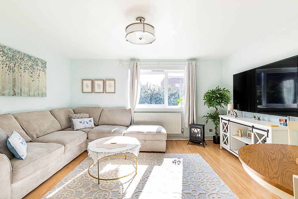 Property photo 1 of 26