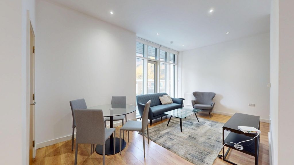 Property photo 3 of 14 68Efa3191ee149152Bdefd10_c902F8d7d3165B64980797B82