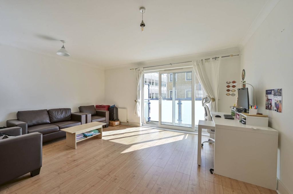 Property photo 1 of 9