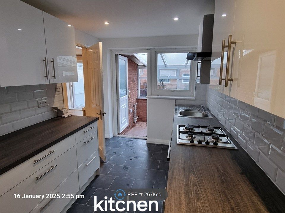 Property photo 2 of 26