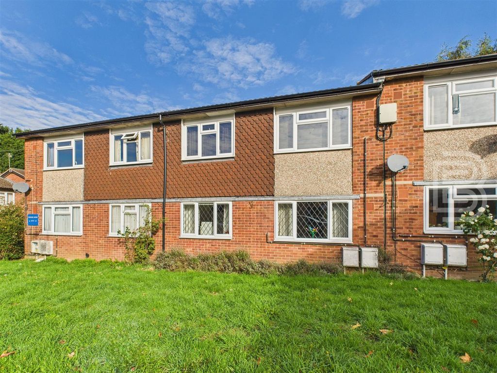 Property photo 1 of 16 Cam05587G0-Pr0045-Still004.Jpg