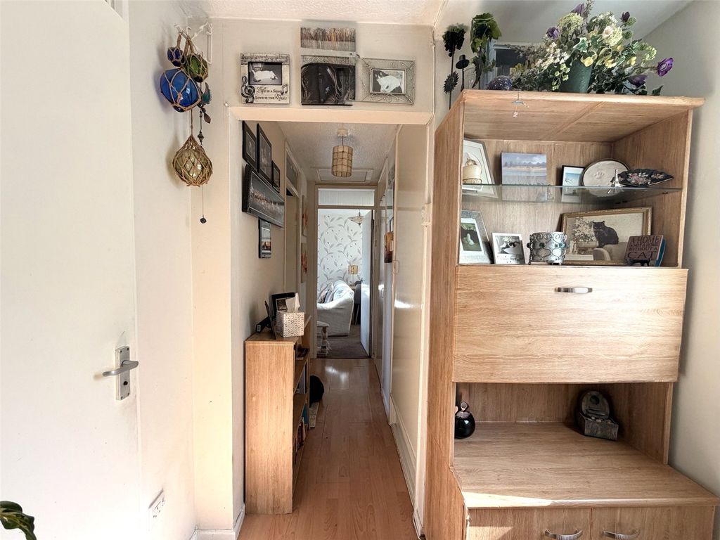 Property photo 3 of 13 Hallway