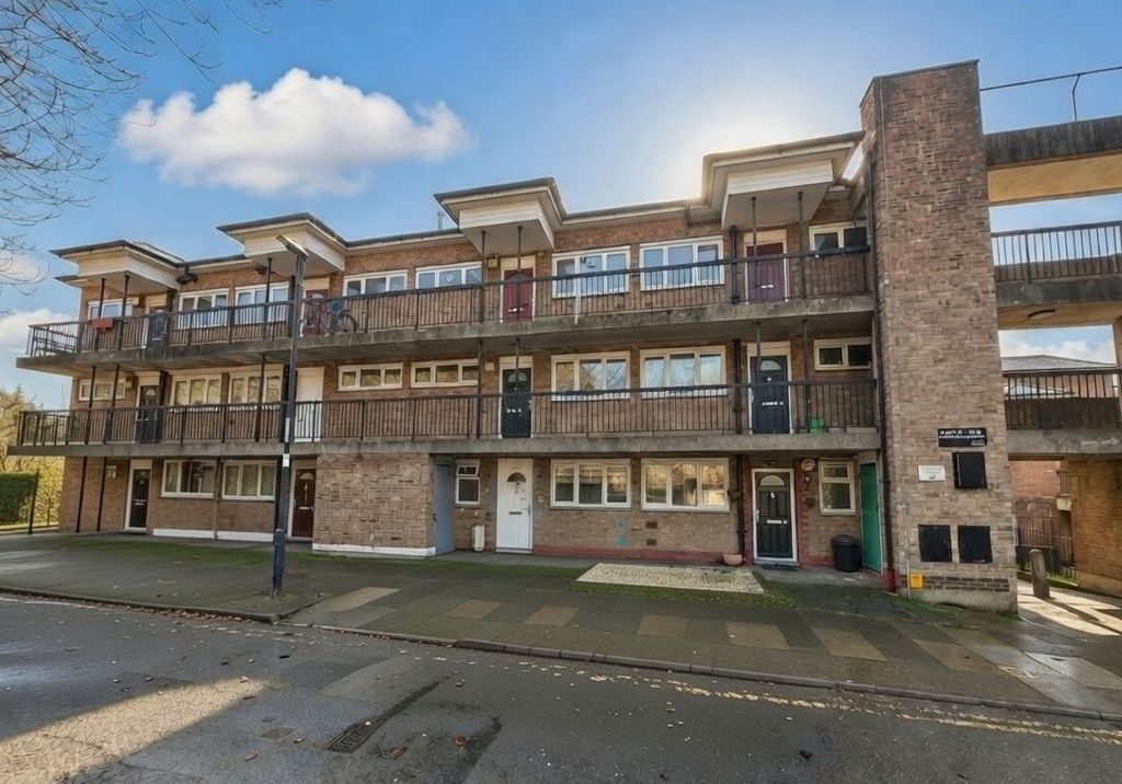 Property photo 1 of 1