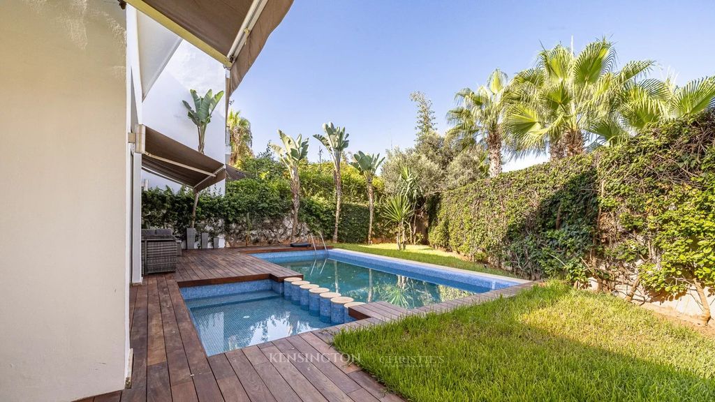 Property photo 2 of 21