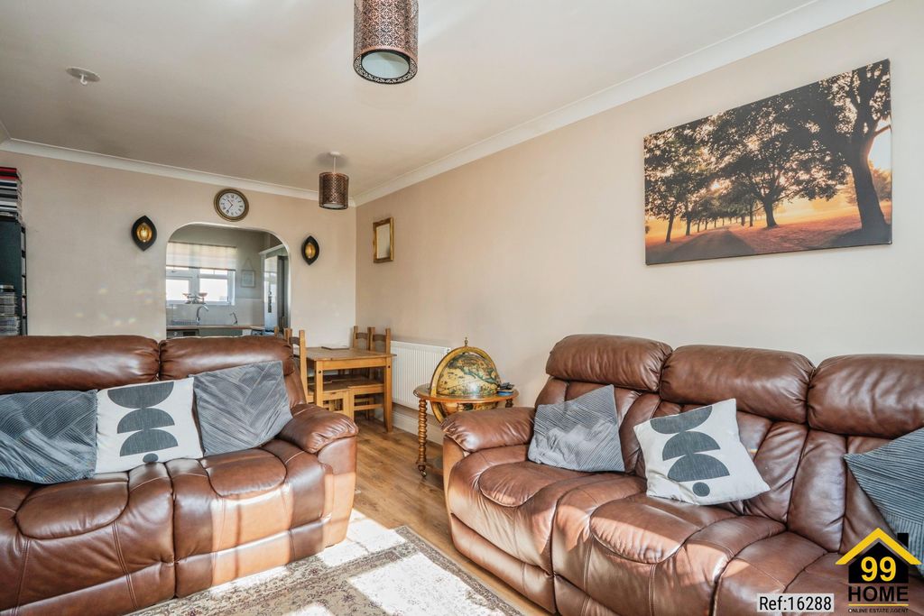 Property photo 3 of 20 Photo 2