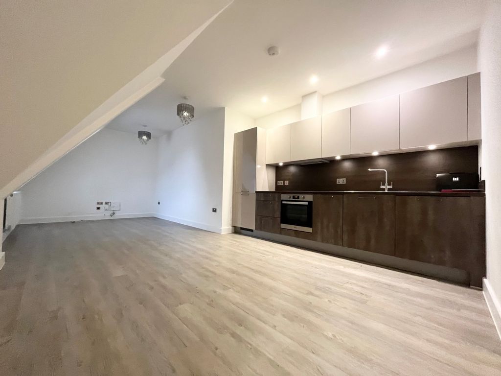 Property photo 2 of 17 Picture No. 29