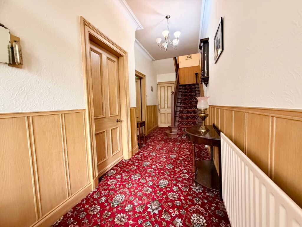 Property photo 2 of 28