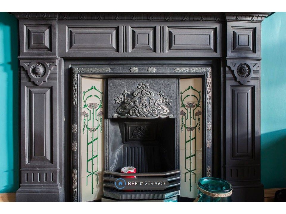 Property photo 2 of 15 Original Features