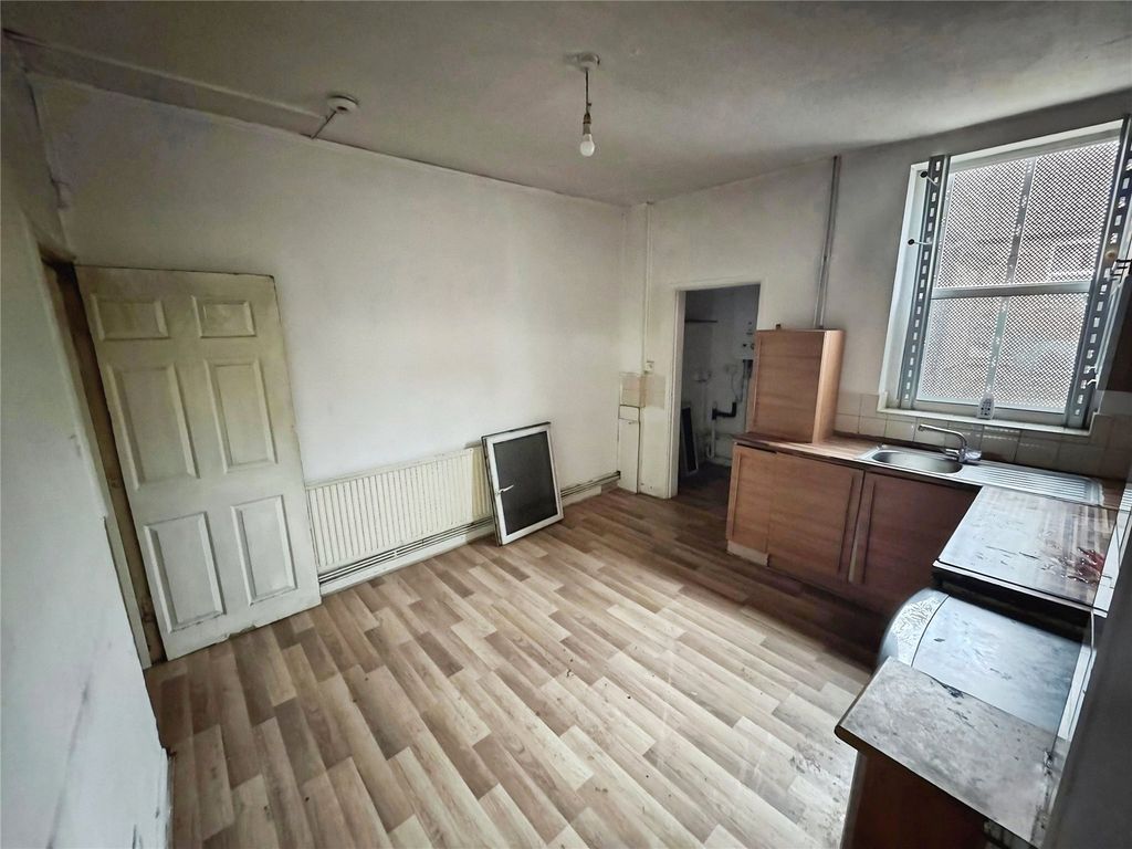 Property photo 3 of 6 Picture No. 05