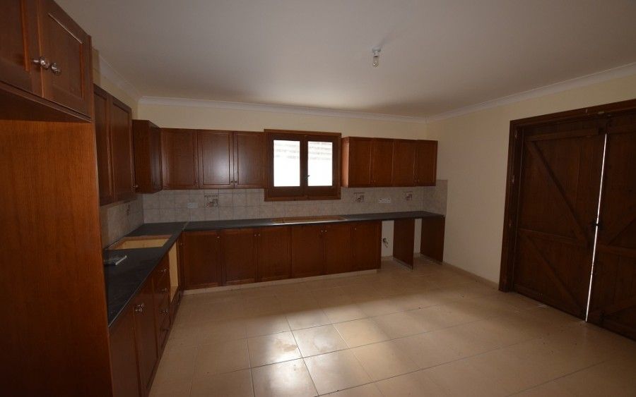 Property photo 3 of 4