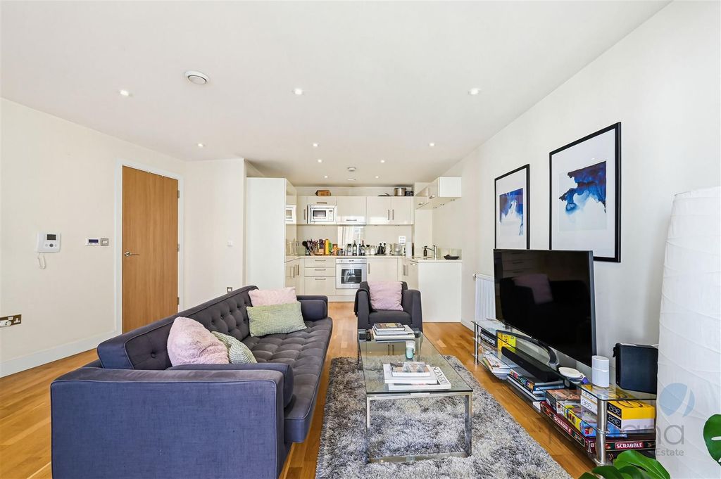 Property photo 2 of 12 Reception Room