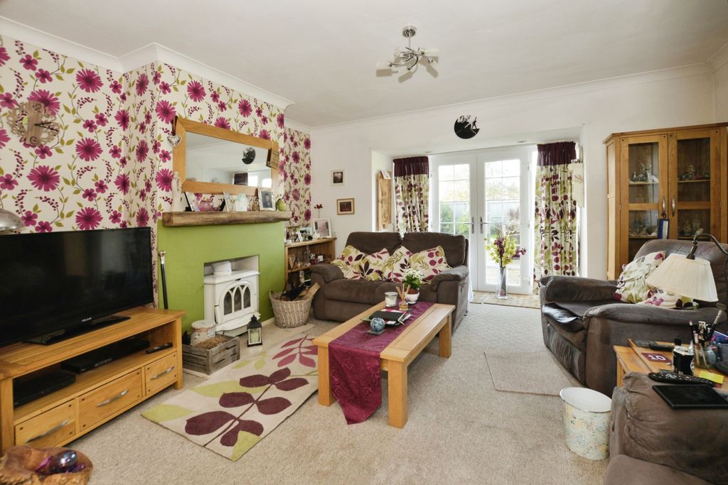 Property photo 2 of 17 Photography