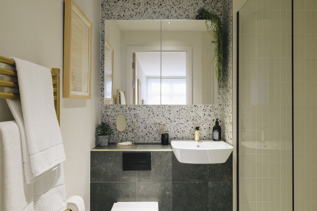 Property photo 1 of 6 The_Wiltern-(Phot...