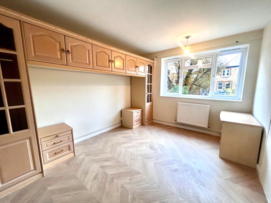 Property photo 3 of 4