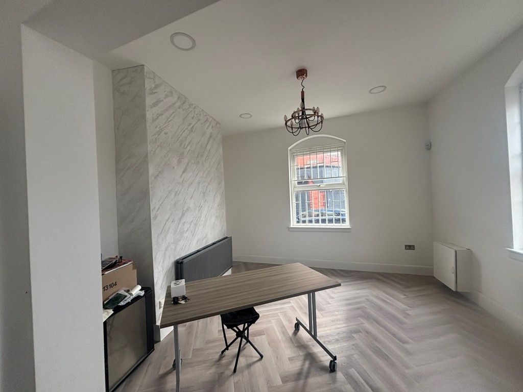 Property photo 3 of 6 Photo 4