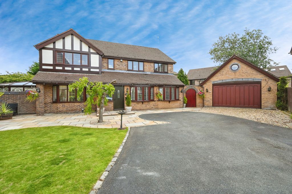Property photo 1 of 28