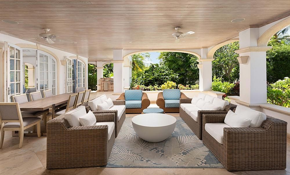 Property photo 2 of 35