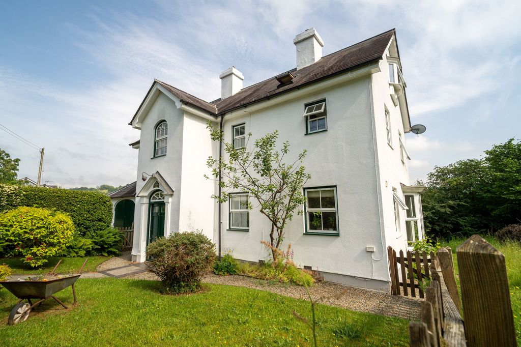 Property photo 3 of 59