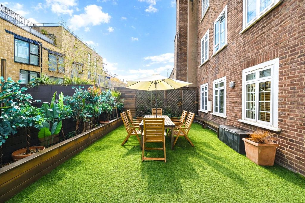 Property photo 1 of 12 Terrace