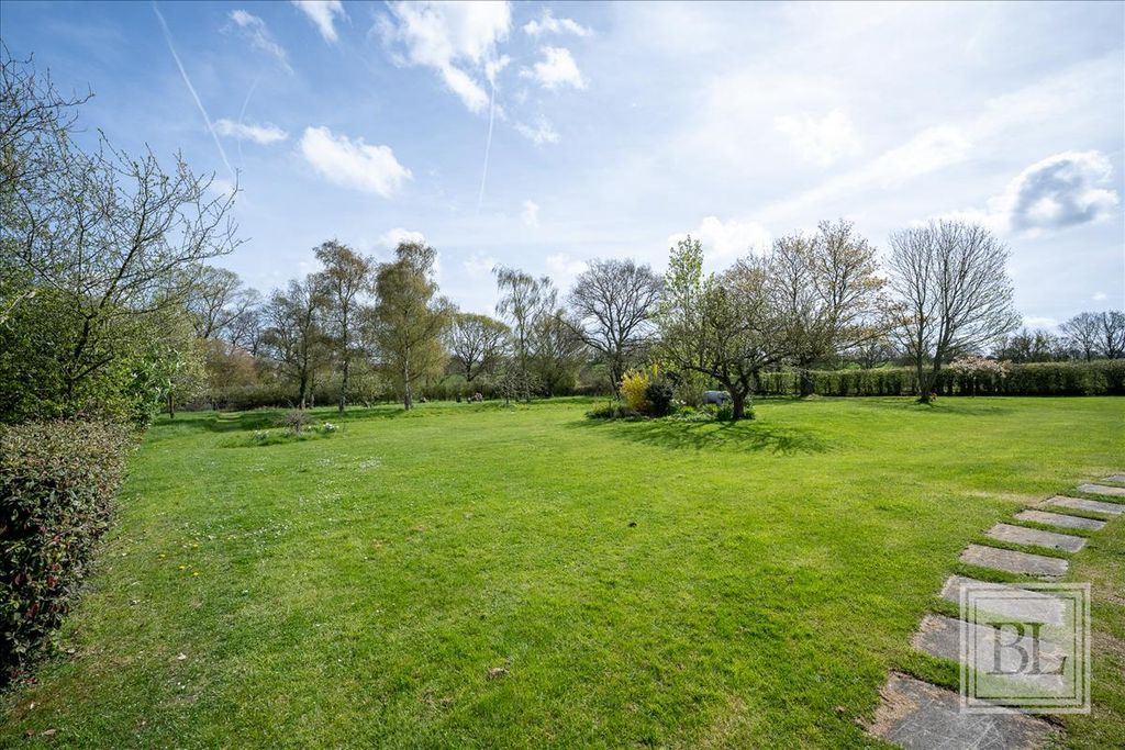 Property photo 2 of 34