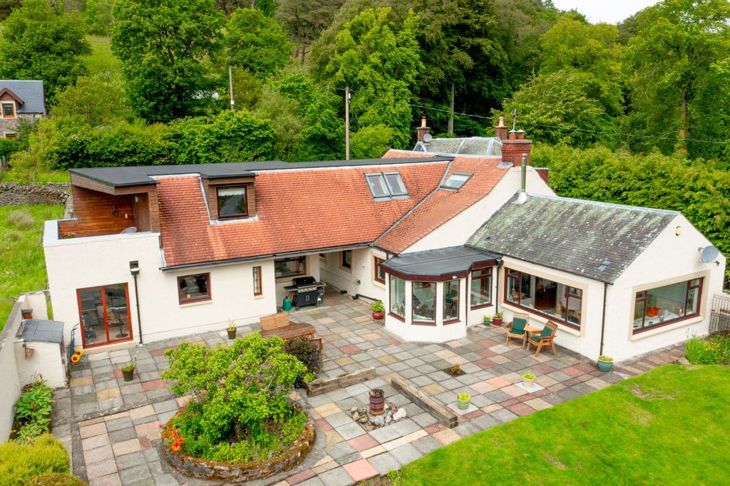 Property photo 1 of 24