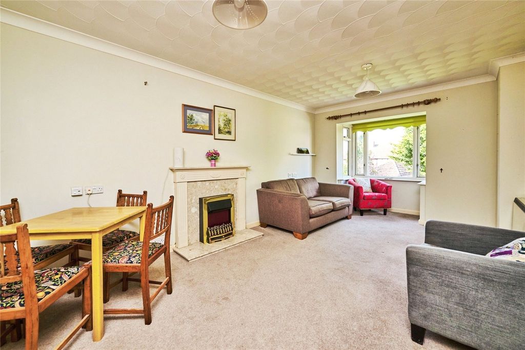 Property photo 1 of 12 Living Room