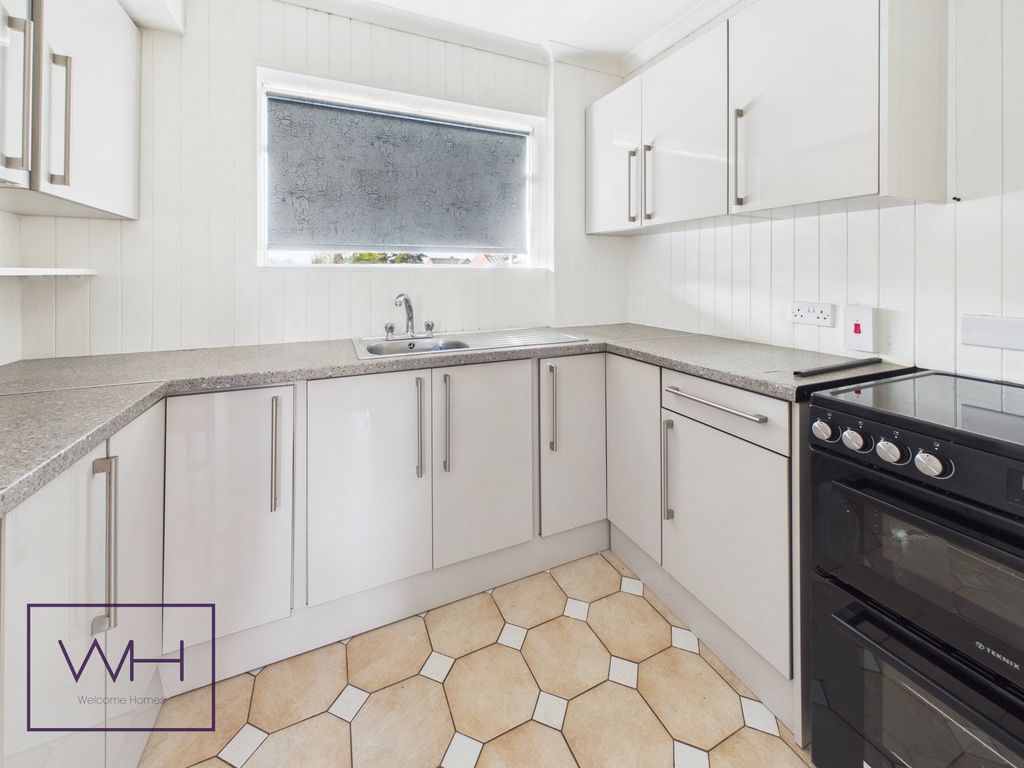 Property photo 3 of 20 Cam04980G0-Pr0141-Still006