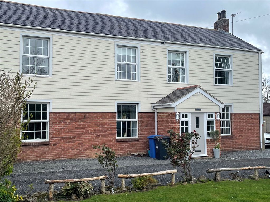 Property photo 2 of 34 Picture No. 38