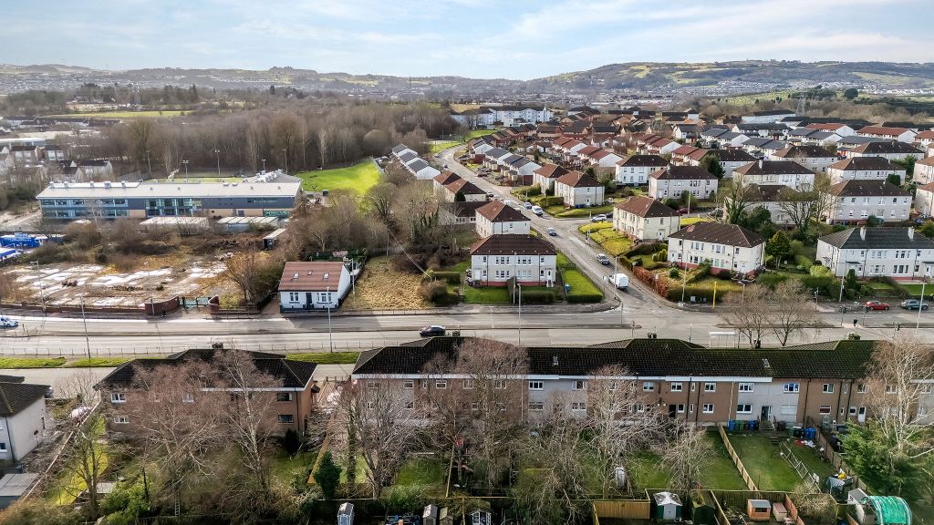 Property photo 2 of 19 002