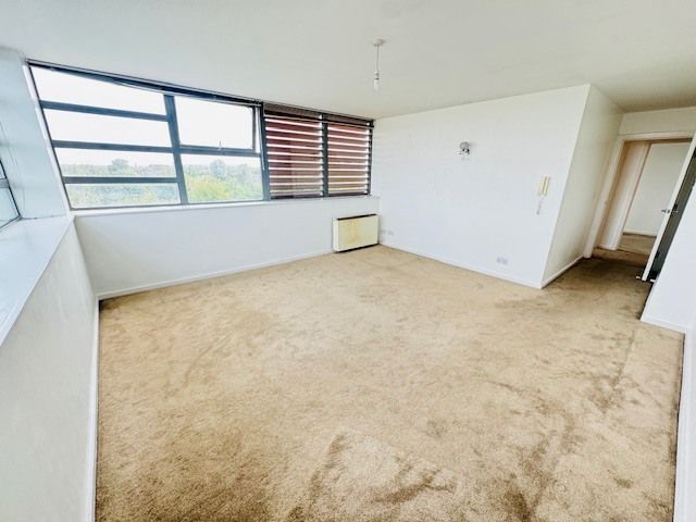 Property photo 3 of 10 Gallery