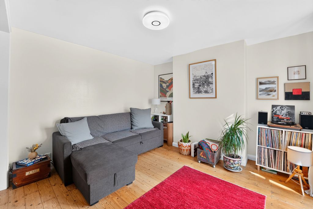 Property photo 3 of 15 Pbox-Img.Jpg