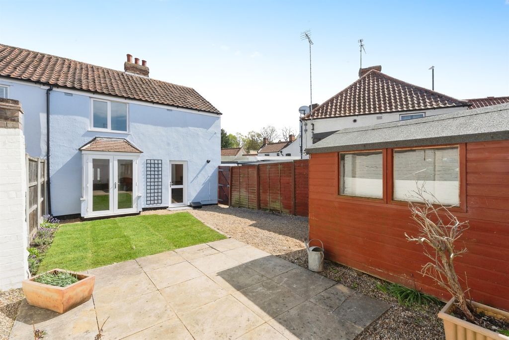 Property photo 2 of 17