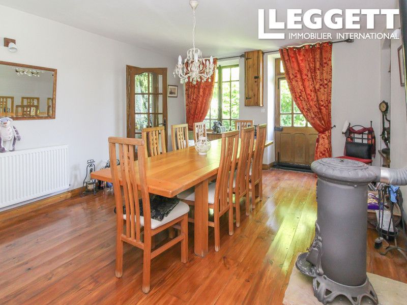 Property photo 3 of 10