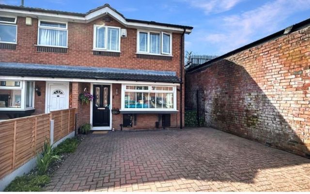 Property photo 1 of 12