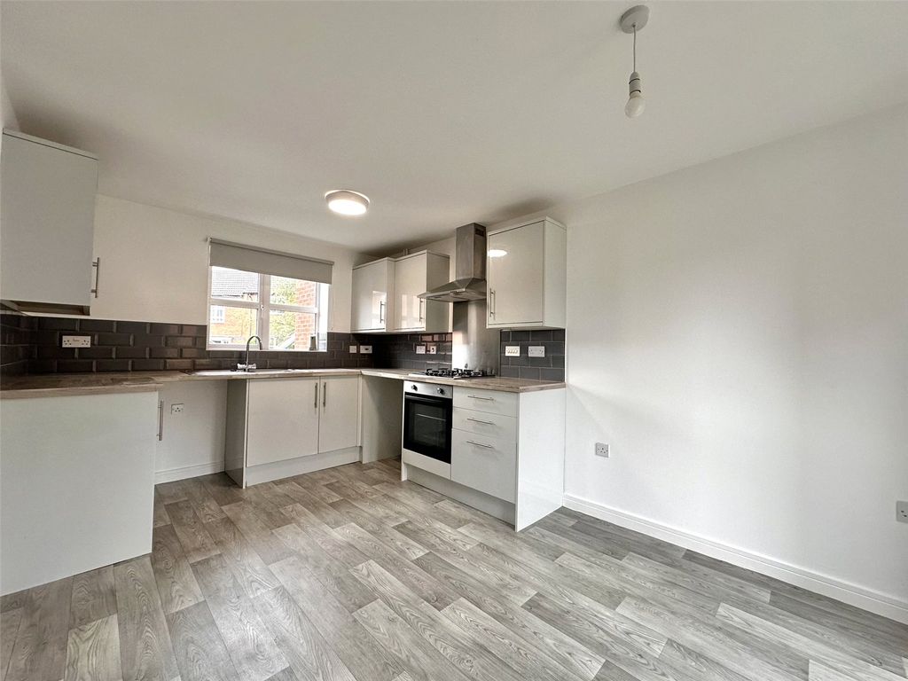 Property photo 3 of 21 Picture No. 05