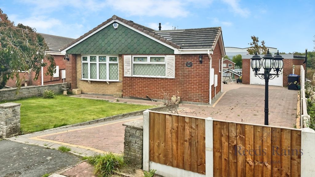 Property photo 1 of 12 Front