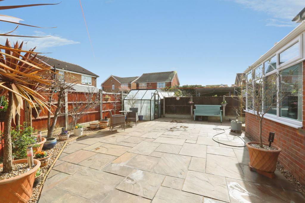 Property photo 2 of 8